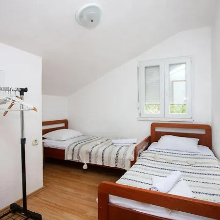 With Parking Space - 22143 Apartman Rogoznica (Sibenik-Knin)