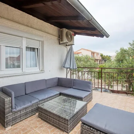 With Parking Space - 22143 Apartman