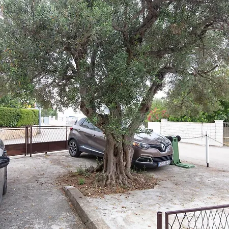 With Parking Space - 22143 Rogoznica (Sibenik-Knin)