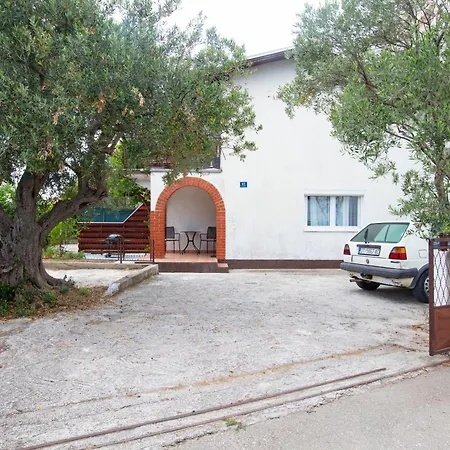 Apartman With Parking Space - 22143