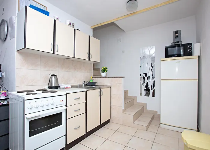 Apartamento With Parking Space - 22143 Rogoznica (Sibenik-Knin)